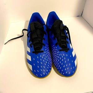 Adidas Predator like NEW male size 5